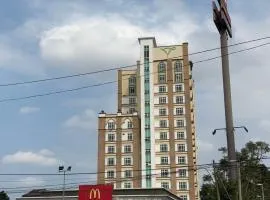 Private Studio Viana Court Service Apartment 3 with private parking