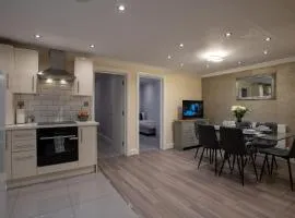 Luxury Ground Floor 2 Bedroom Apartment