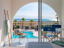 Les Bulles de Mer - Hotel & Spa sur la Plage – hotel w mieście Saint-Cyprien