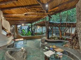 SaffronStays Maativan