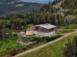 Kulinarik zur Stoa Alm, hotel v destinaci Neustift am Alpenwalde