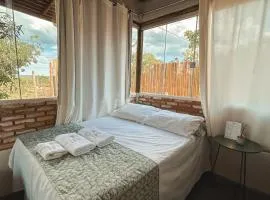 Chalé charmoso e aconchegante, pertinho da cidade.