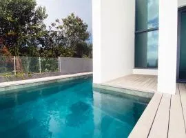 Sunshine Villa with Optionally Heated Pool 150m above Ocean & Sandy Beach