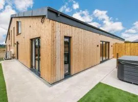 Bears Court Barn 2