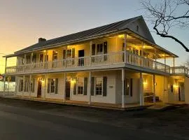 The La Coste City Hotel