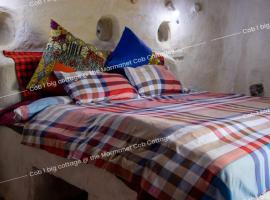 The Marmanet Cob cottages, farm stay in Subuku