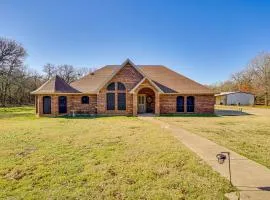 Large Yard, Fire Pit & Games: Grandview Haven!