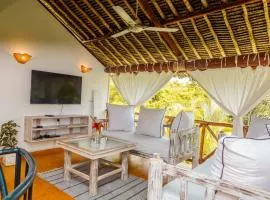 Serene 3 bed villa in the garden