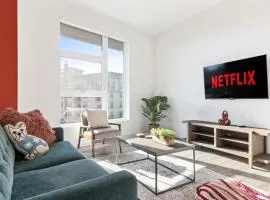 2BD Modern DTLA Apartment Minutes from Dodger Stadium