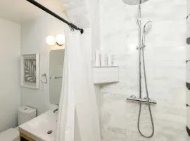 Lux Condo Steps to Washington Park - Walk to ALL