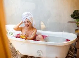 New 1BR with Jacuzzi & Free Access to Akna Beach Club