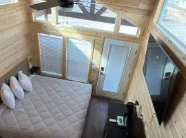 060A Brand New Cozy Cabin with Loft & King bed near Grand Canyon South Rim