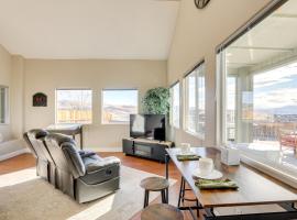 Mtn-View Haven with Hot Tub! 28 Mi to Mt Rose Ski, ξενοδοχείο σε Sparks
