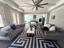 Charlotte Acres Retreat