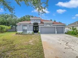 Large 5 bd home close to Beaches