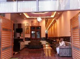 Kaka Guest House