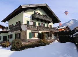 Haus Vera – hotel z zapleczem golfowym w mieście Zell am See
