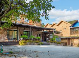 Namyangju HAIMOM Family Pension Black, Hotel in Namyangju