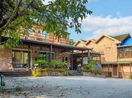 Namyangju HAIMOM Family Pension Black