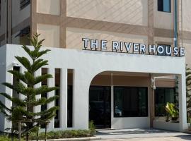 theriverhouse, acomoda&ccedil;&atilde;o em Ban Muang Nga