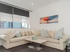 The Terrace CBD Apt for Work & Play