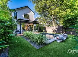 Pool 4BR 3BA Sleeps 8 w Patio Grill by Austin Vacay