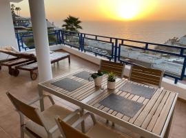 Sunny Seaview Modern apt - pool and beach access, hotel en Taurito