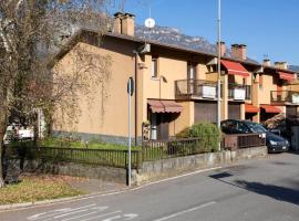 Casa Giulia, Darfo Boario Terme Ospitar, hotel v destinaci Darfo