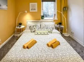 Sunny day new flat with 5 beds