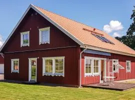 2 Bedroom Lovely Home In Kristinehamn