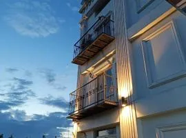 Alice Wonderland B&B