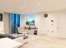 Luxury 2 Bed Penthouse with Stunning Views in Manchester City Centre