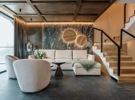 Crystal Pine Spa Villas - LoftAffair Collection