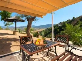 Private detached chalet with OPTIONAL private jacuzzi Mi Dushi