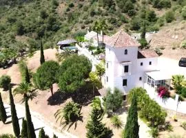 Castle Tower apartment in rural holiday park 'Picasso'