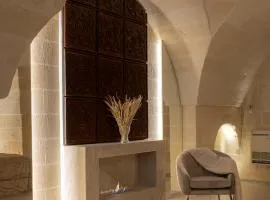 Atipia Cave Suite