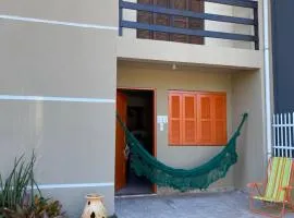 Sobrado Charmoso Beach House com piscina