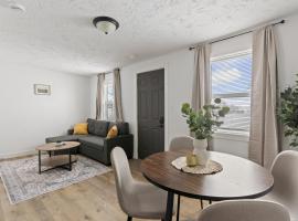 Leech Lake Views Quaint Stay Near Town & Hiking, hotel a Walker