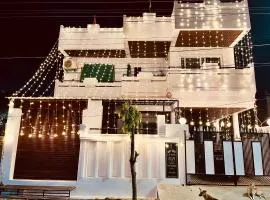 ReeGi Luxury Stay