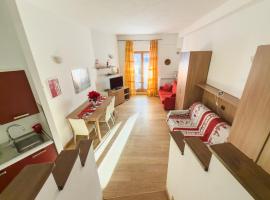 Monolocale sulle piste da sci, hotel v destinaci Pila
