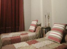 Apartamentos Casbas, self catering accommodation in Sorripas