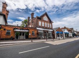 Red Lion Hotel, hótel í Radlett