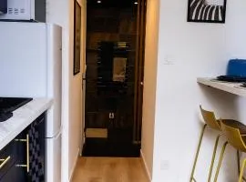 Bleu Chic Élégance Contemporaine - Proche Mer