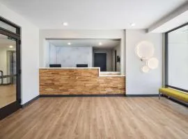 ECHO Suites Extended Stay by Wyndham Richmond West