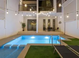 Stunning Private Pool 4 Bedroom House - Damac Hills 2 Dubai Land