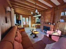 Chalet spacieux avec cheminée et salle de cinéma à Montgenèvre - FR-1-266-242