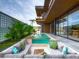 Three Bedroom Villa VIIV House by Soobali