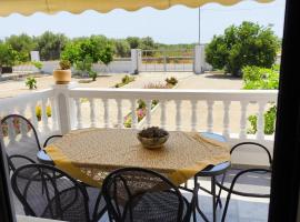 Grey house, hotel i Samos