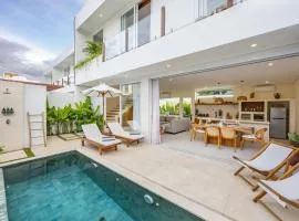 Villa Ari Pererenan by Summerhouse Bali - Walk to Beach & Ricefield View