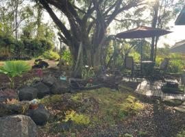 Majestic Banya tree cabin, cabană din Mountain View